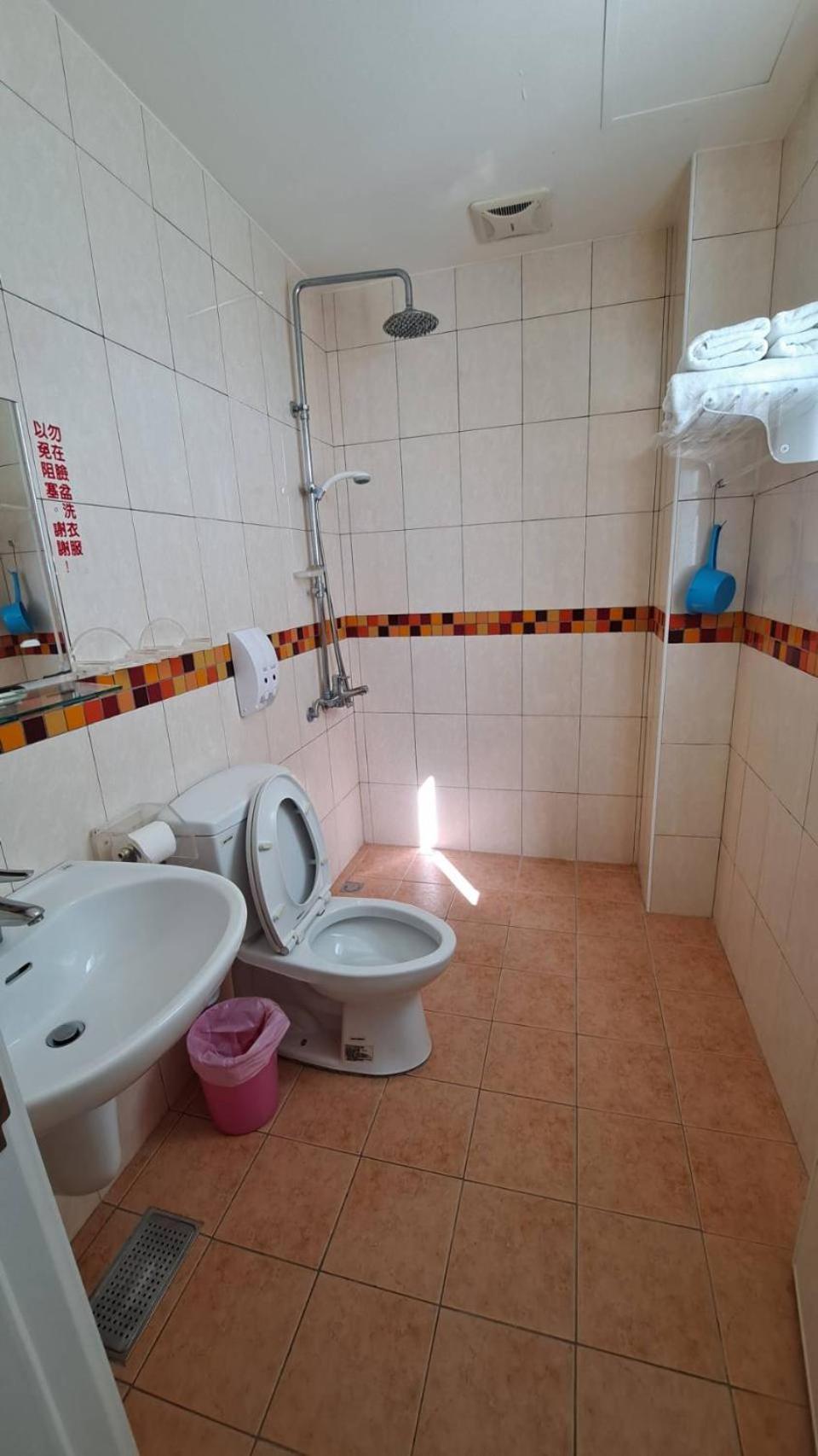 尖山沐氧 Jianshan Bathe Oxygen Kenting Bilik gambar